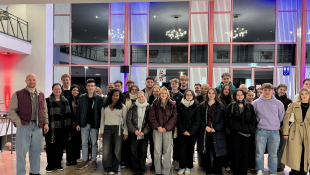 Er sagt. Sie sagt. – Theaterbesuch der Leistungskurse Deutsch