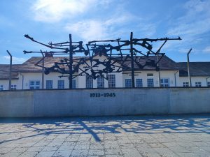 Besuch der 9. Klassen in der KZ-Gedenkstätte Dachau